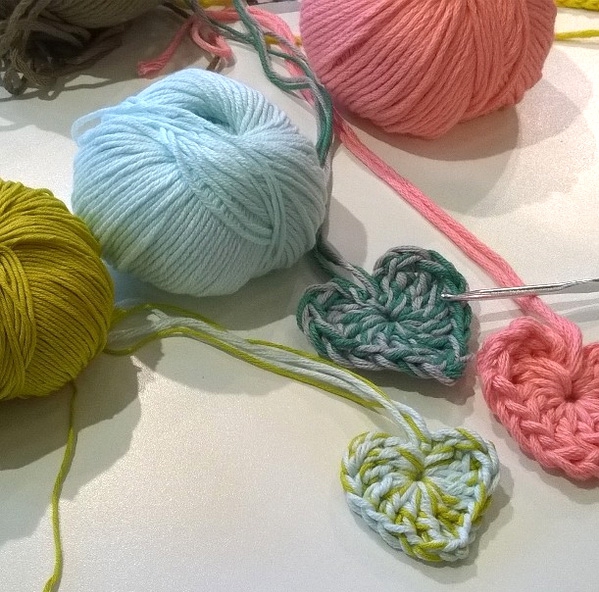 Crochet plastique N° 3 au 12 mercerie tricot laine coton dentelle fil aiguille 